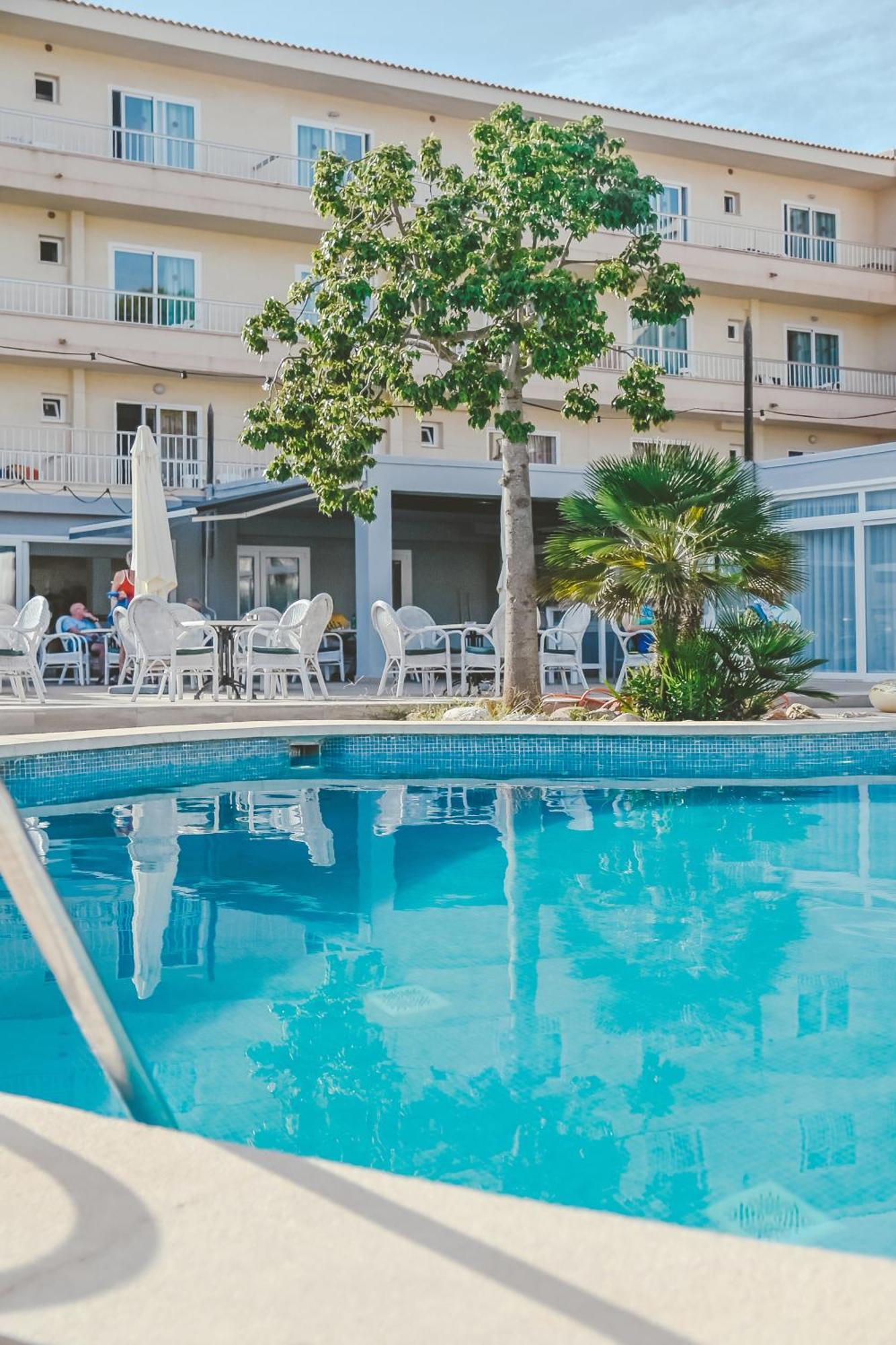Hotel Lliteras Cala Ratjada  Exterior photo